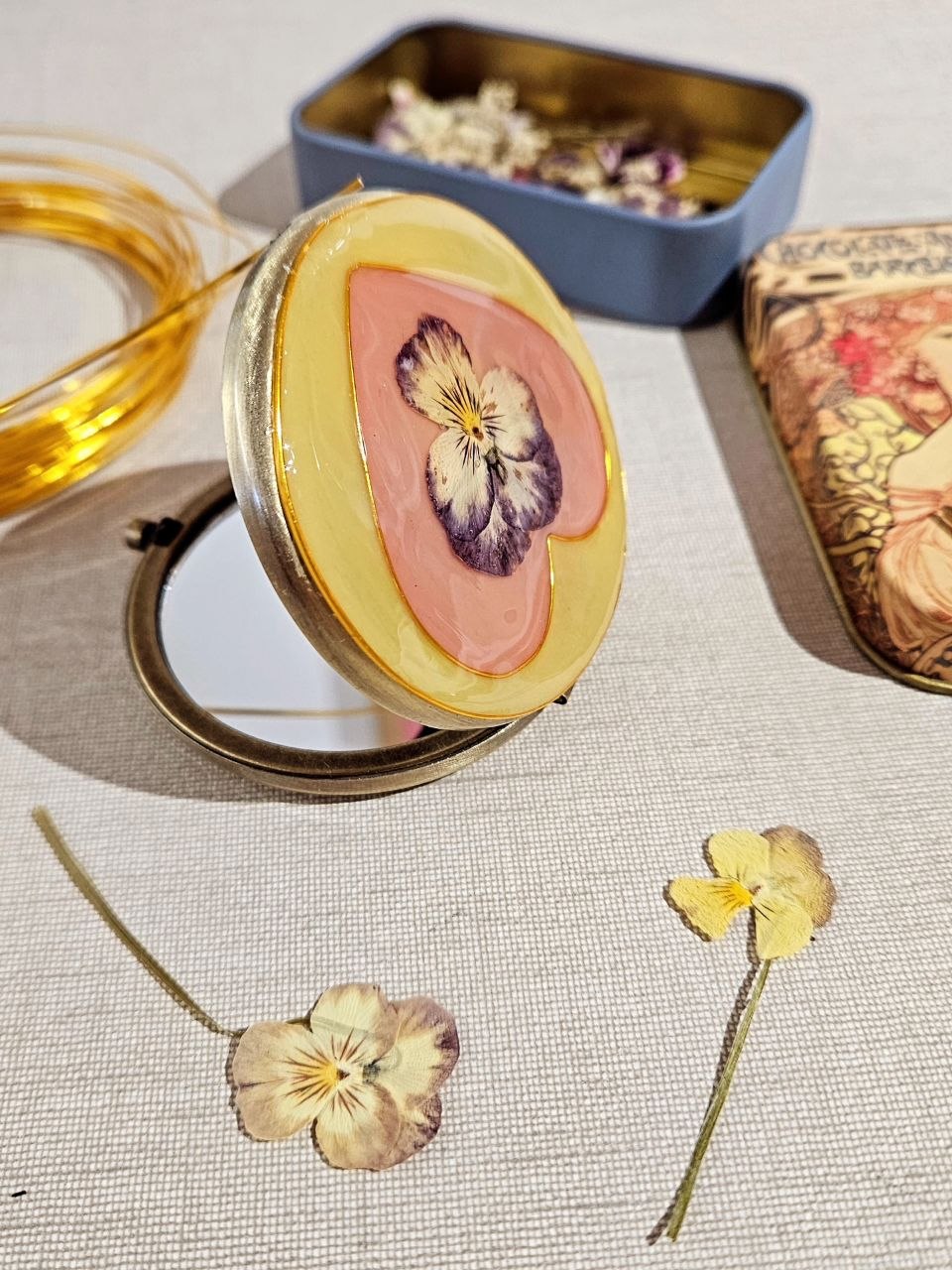 Espejos de bolsillo florales para grupos